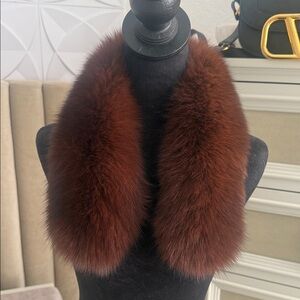 Guy Laroche Fox fur scarf clip on